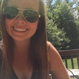 Meet your Posher, Maegan